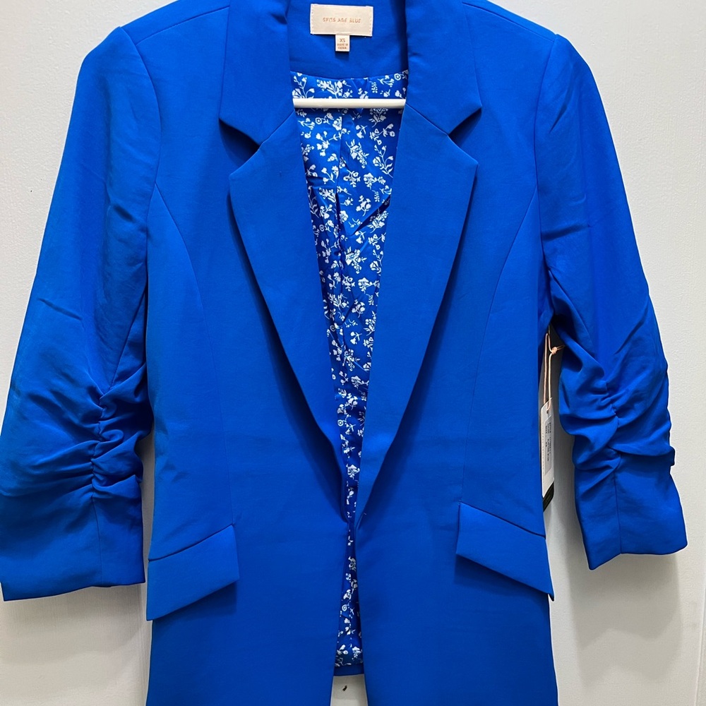 Skies Are Blue Vibrant Royal Blue Blazer